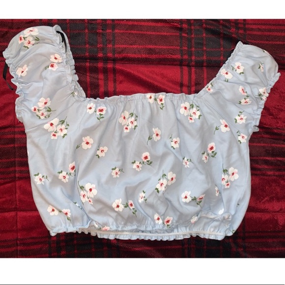 Floral Crop Top - Picture 3 of 3